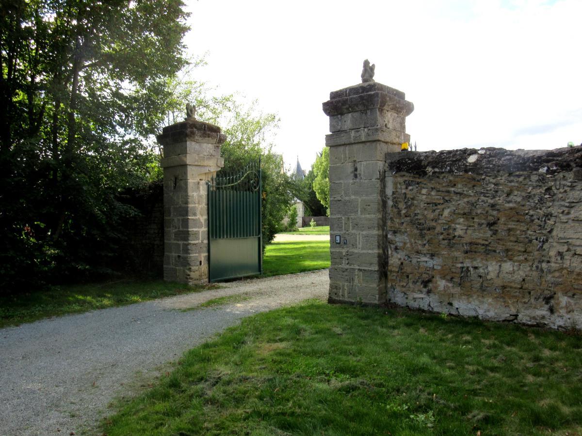 Parc De Launay Acomodação com café da manhã Louresse-Rochemenier Exterior foto